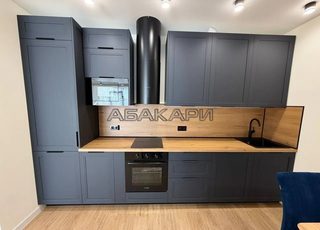 3-комнатная улица Авиаторов, 18  за 80000 руб/мес фото 2