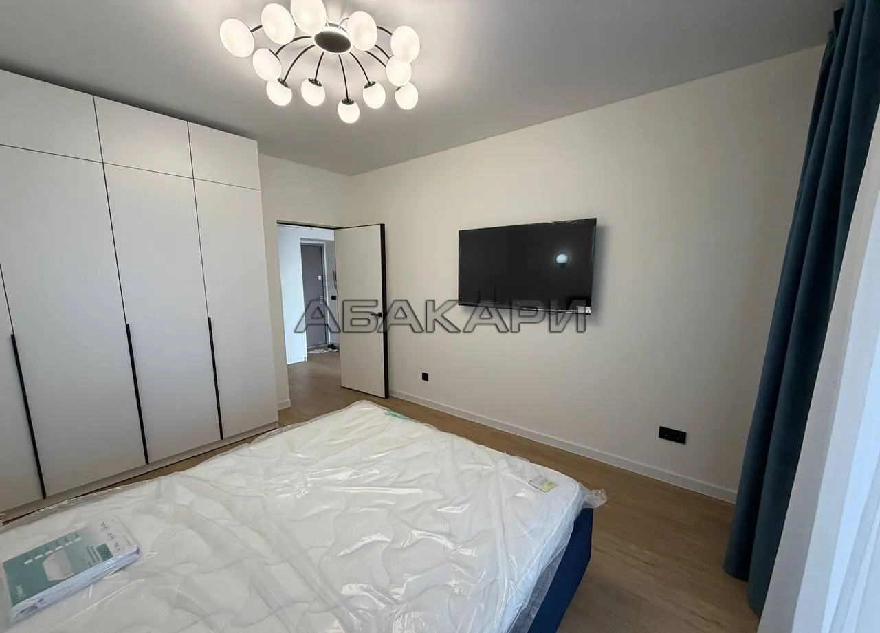 3-комнатная улица Авиаторов, 18  за 80000 руб/мес фото 3