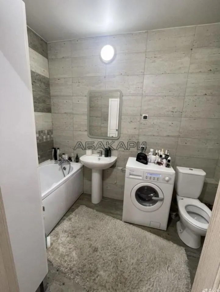 2-комнатная улица Петра Ломако, 14  за 60000 руб/мес фото 6
