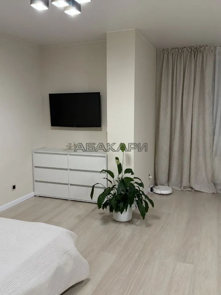 2-комнатная улица Петра Ломако, 14  за 60000 руб/мес фото 11