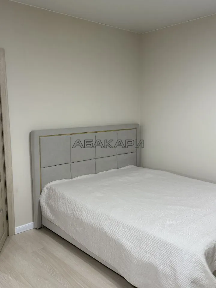 2-комнатная улица Петра Ломако, 14  за 60000 руб/мес фото 15
