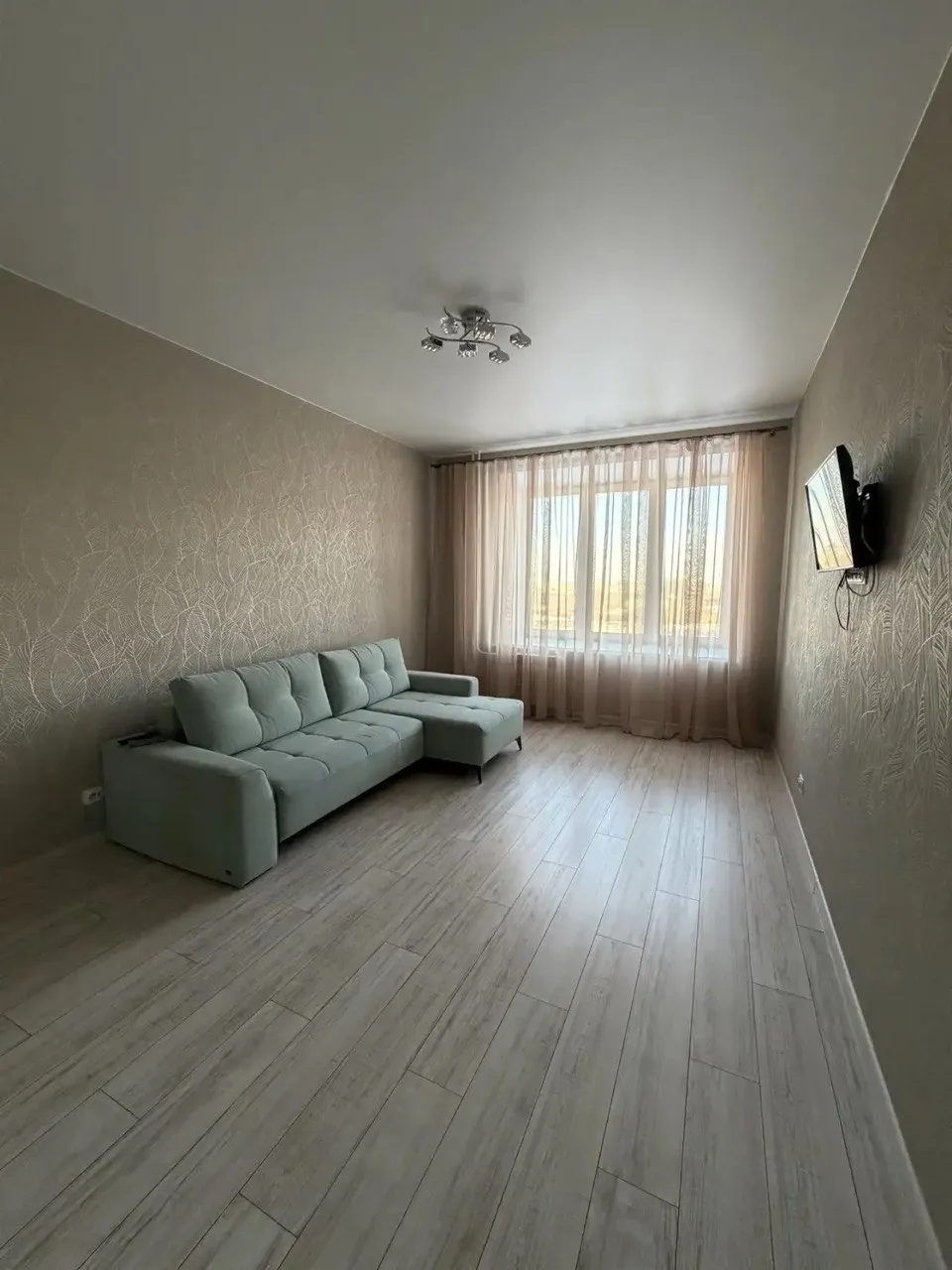 1-комнатная улица Авиаторов, 21  за 40000 руб/мес фото 3