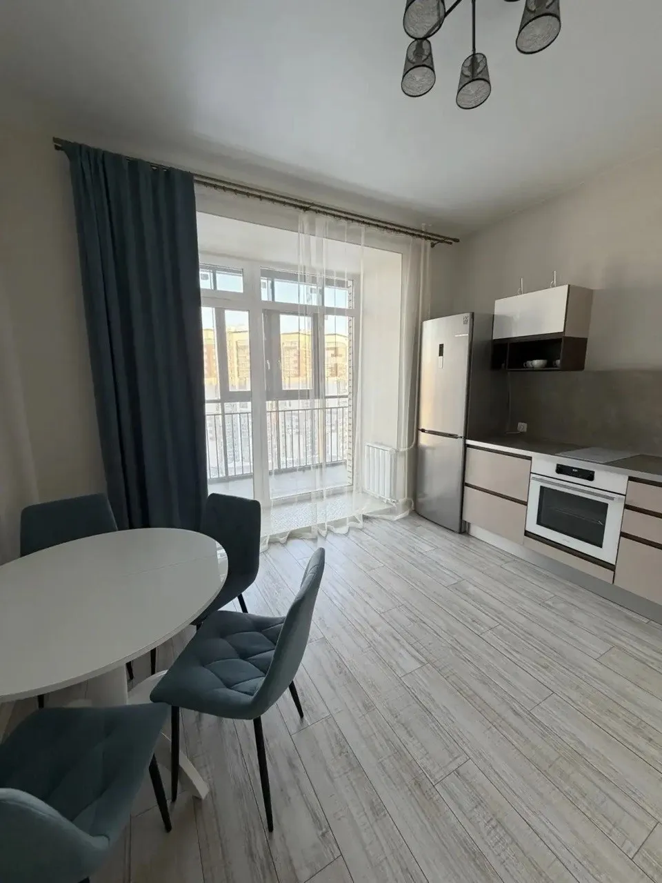 1-комнатная улица Авиаторов, 21  за 40000 руб/мес фото 1