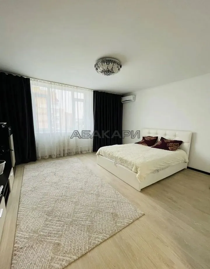 1-комнатная улица Авиаторов, 40  за 45000 руб/мес фото 1