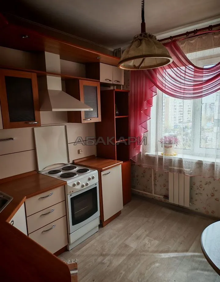 3-комнатная улица Батурина, 15  за 44000 руб/мес фото 1
