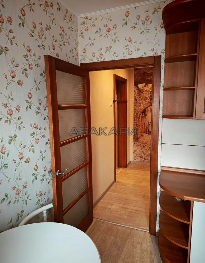 3-комнатная улица Батурина, 15  за 44000 руб/мес фото 3