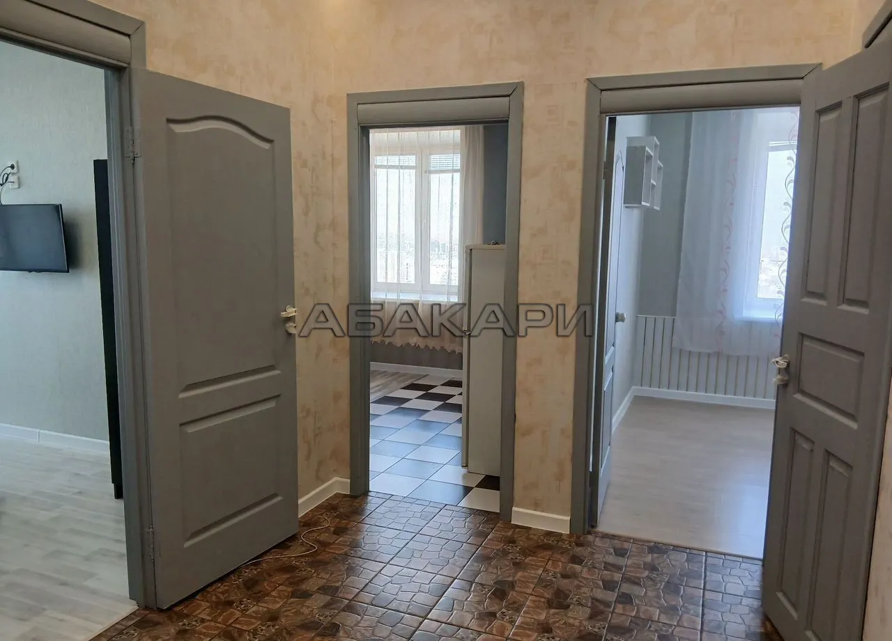3-комнатная Линейная улица, 122  за 50000 руб/мес фото 8
