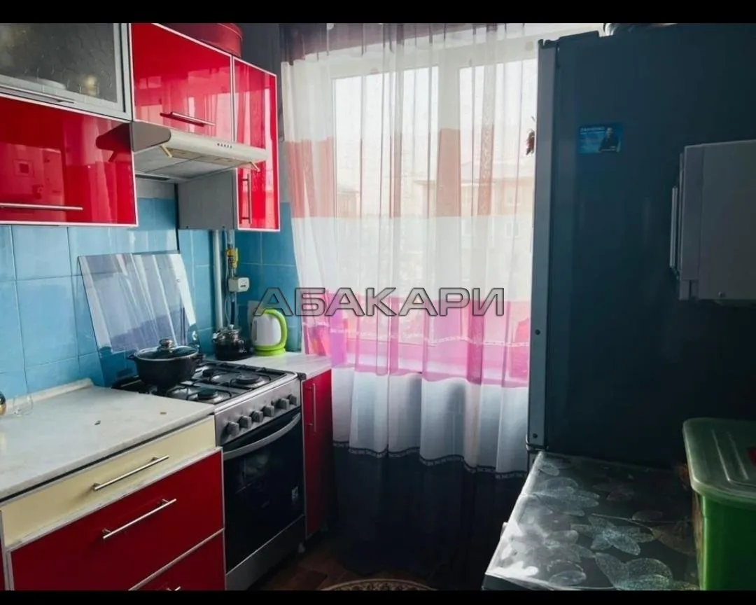 3-комнатная Волжская улица, 17  за 35000 руб/мес фото 1