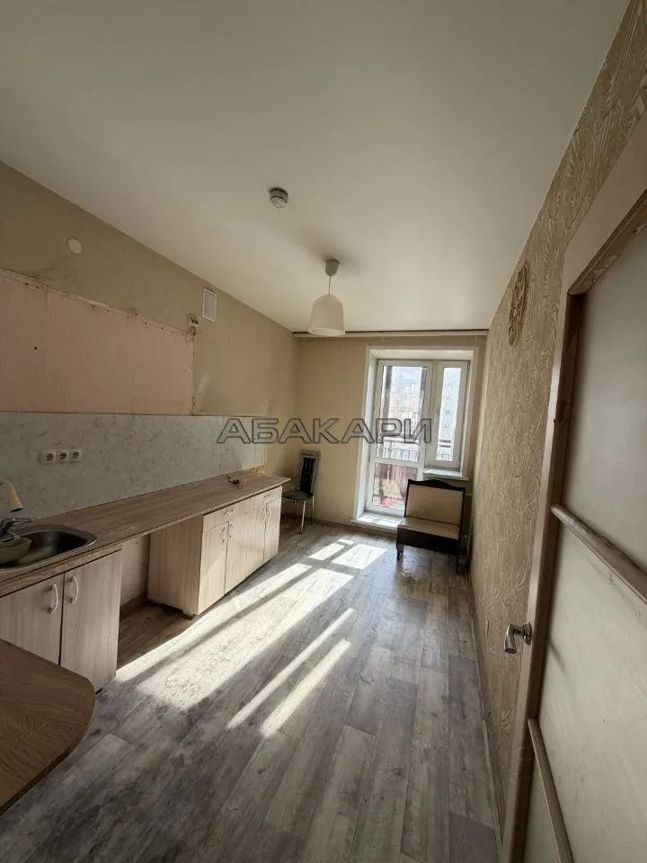 4-комнатная Апрельская улица, 7  за 35000 руб/мес фото 1