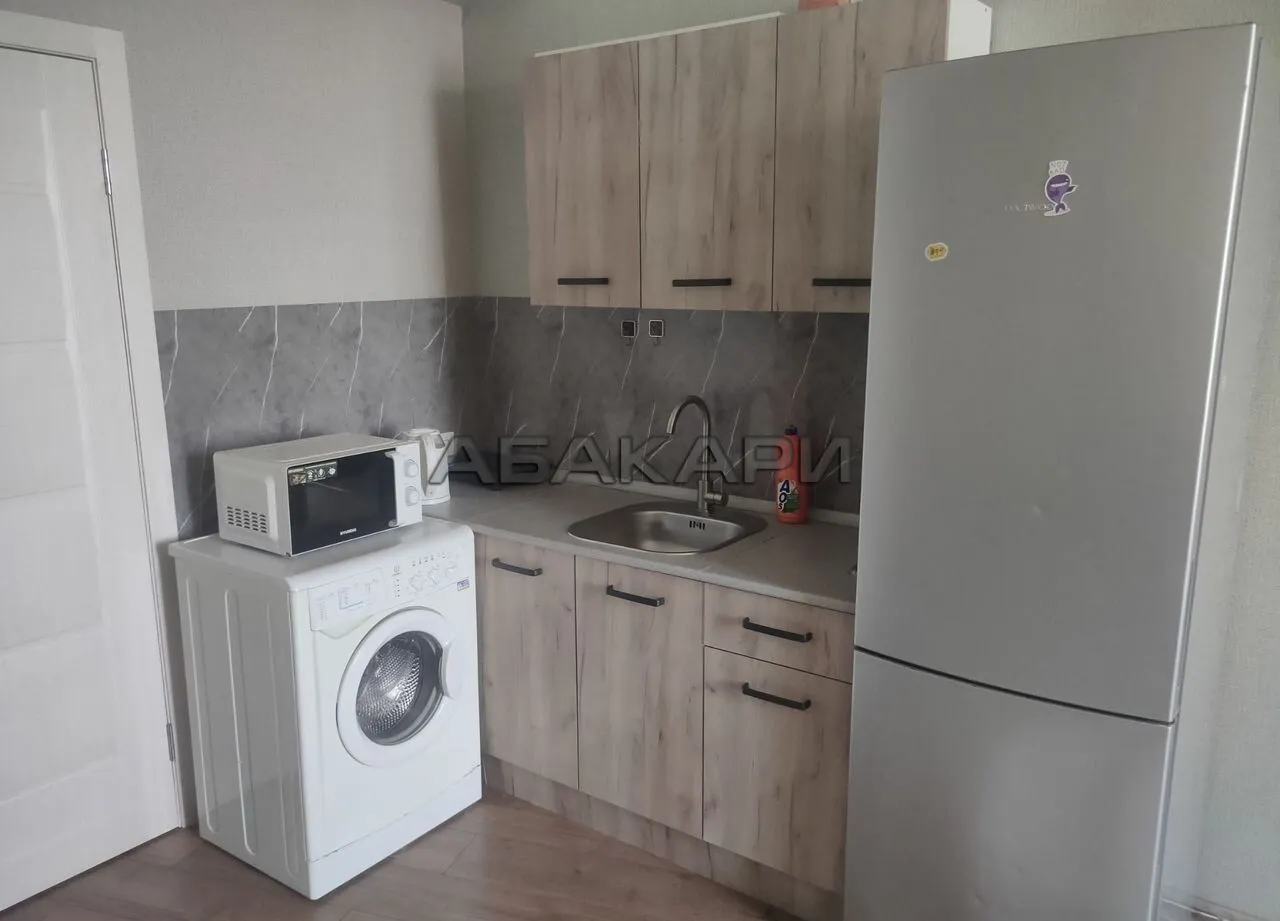 студия проспект имени Газеты Красноярский Рабочий, 62  за 26000 руб/мес фото 1
