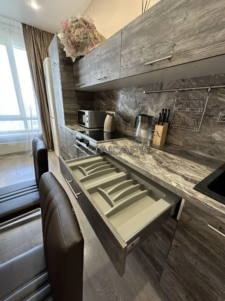 2-комнатная улица Алексеева, 93  за 55000 руб/мес фото 8