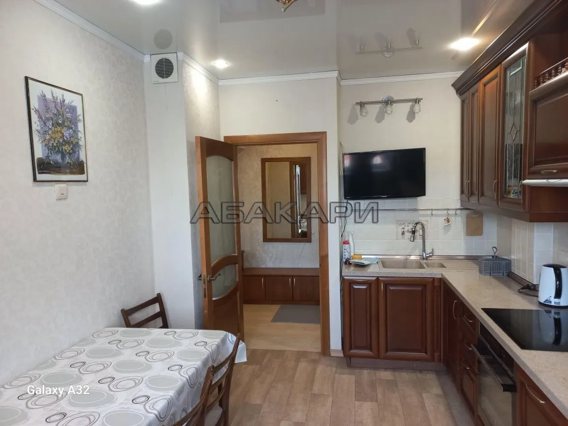 3-комнатная улица Чернышевского, 106  за 50000 руб/мес фото 2