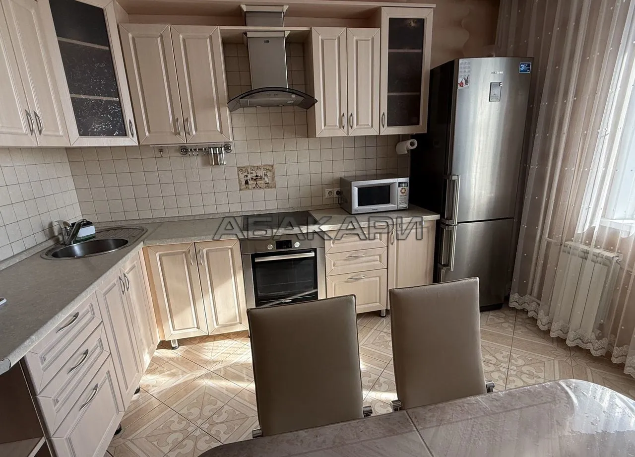 2-комнатная Крайняя улица, 2А  за 50000 руб/мес фото 2