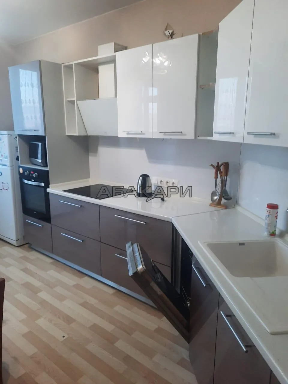 2-комнатная Октябрьская улица, 8А  за 45000 руб/мес фото 2