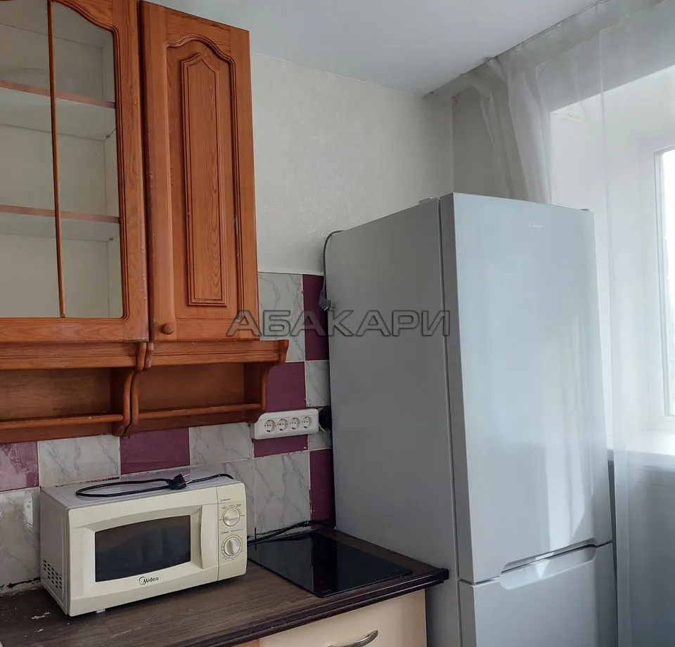 1-комнатная улица Шахтёров, 12  за 28000 руб/мес фото 3