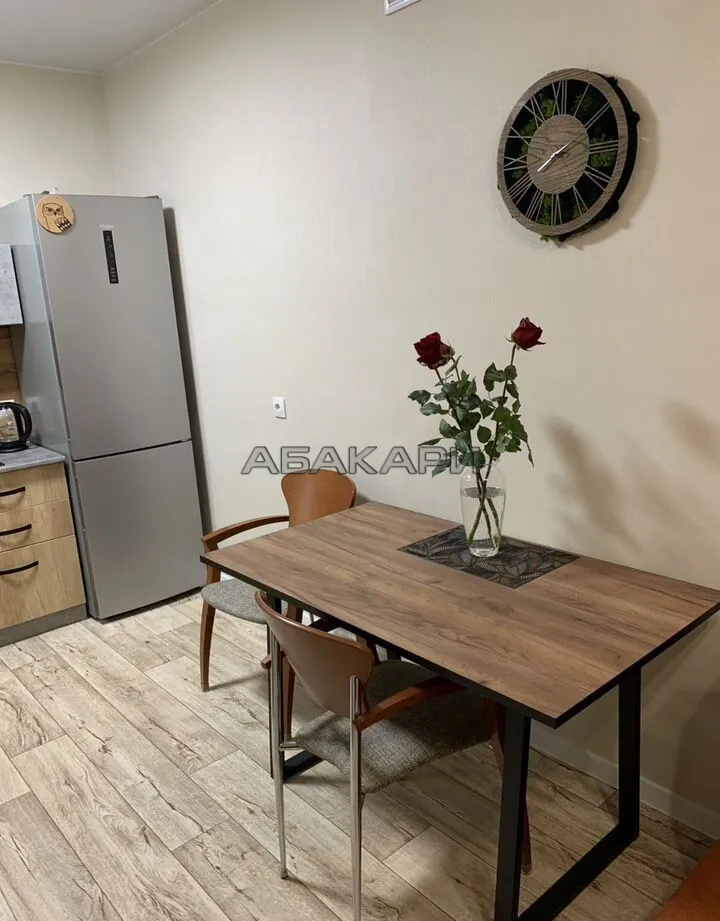 2-комнатная улица Авиаторов, 32  за 50000 руб/мес фото 2
