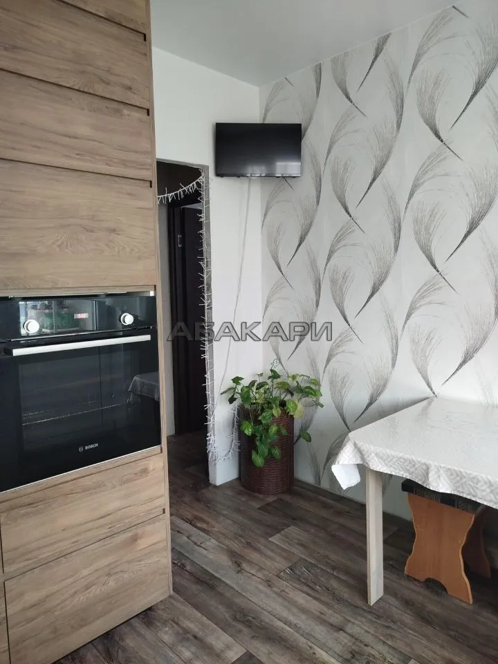3-комнатная улица Александра Матросова, 36  за 40000 руб/мес фото 2