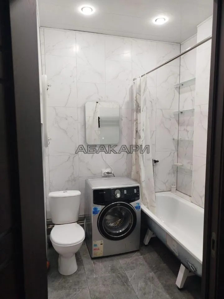 3-комнатная улица Александра Матросова, 36  за 40000 руб/мес фото 6