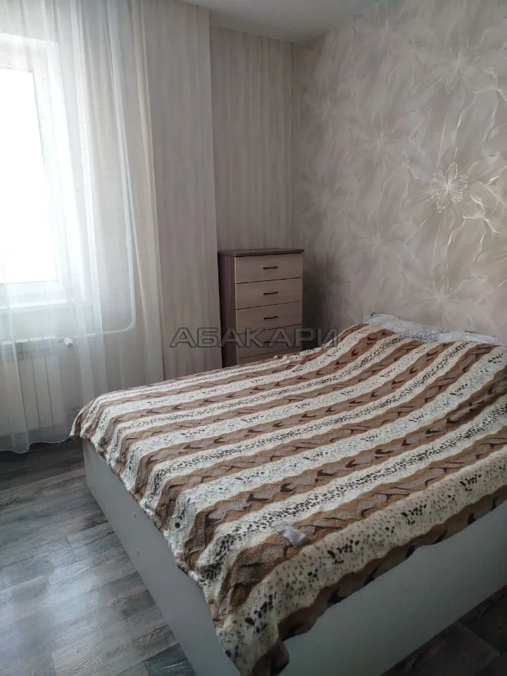 3-комнатная улица Александра Матросова, 36  за 40000 руб/мес фото 3