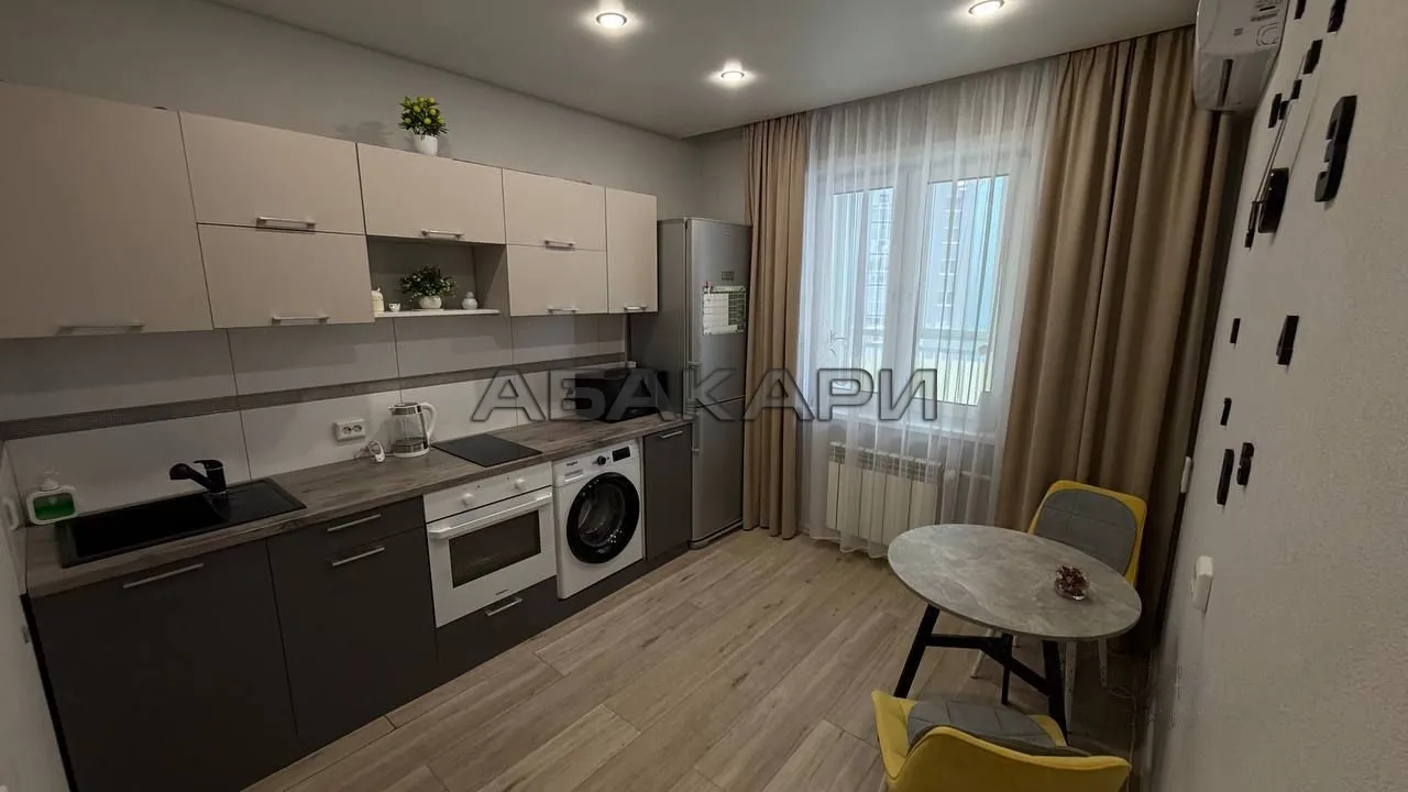 1-комнатная улица Александра Матросова, 36  за 37000 руб/мес фото 2