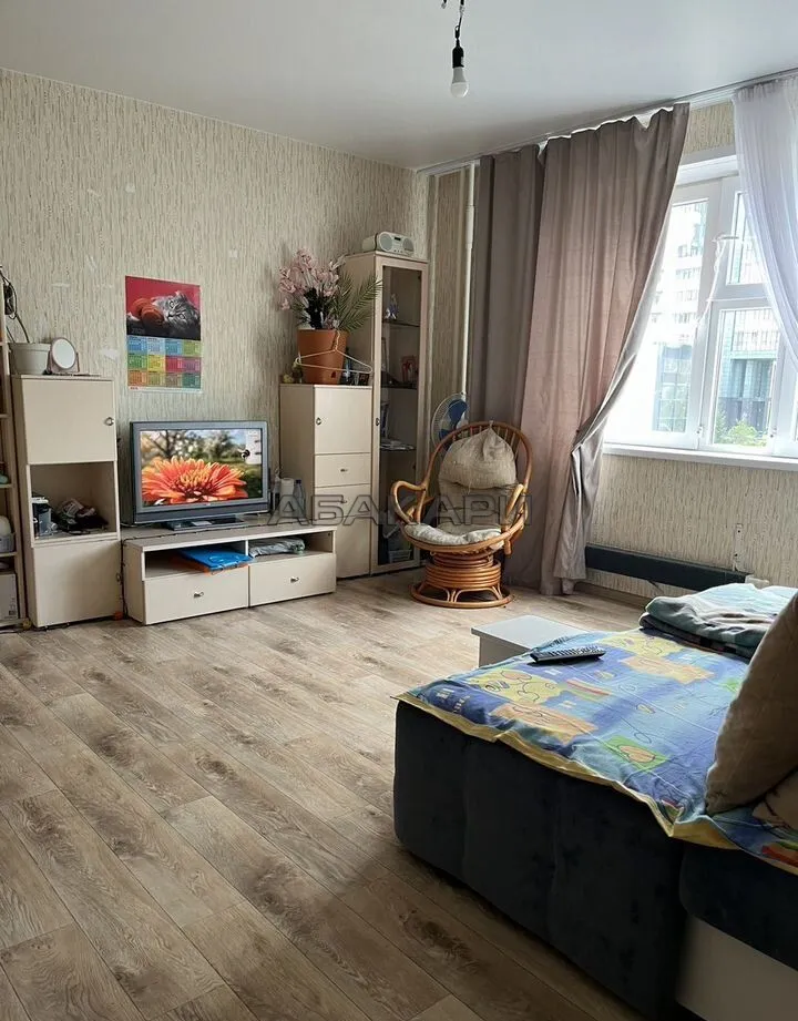 3-комнатная Крайняя улица, 8  за 45000 руб/мес фото 2