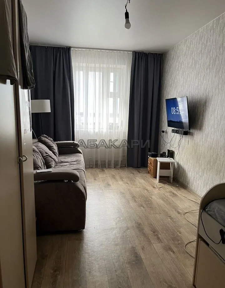 3-комнатная Крайняя улица, 8  за 45000 руб/мес фото 1