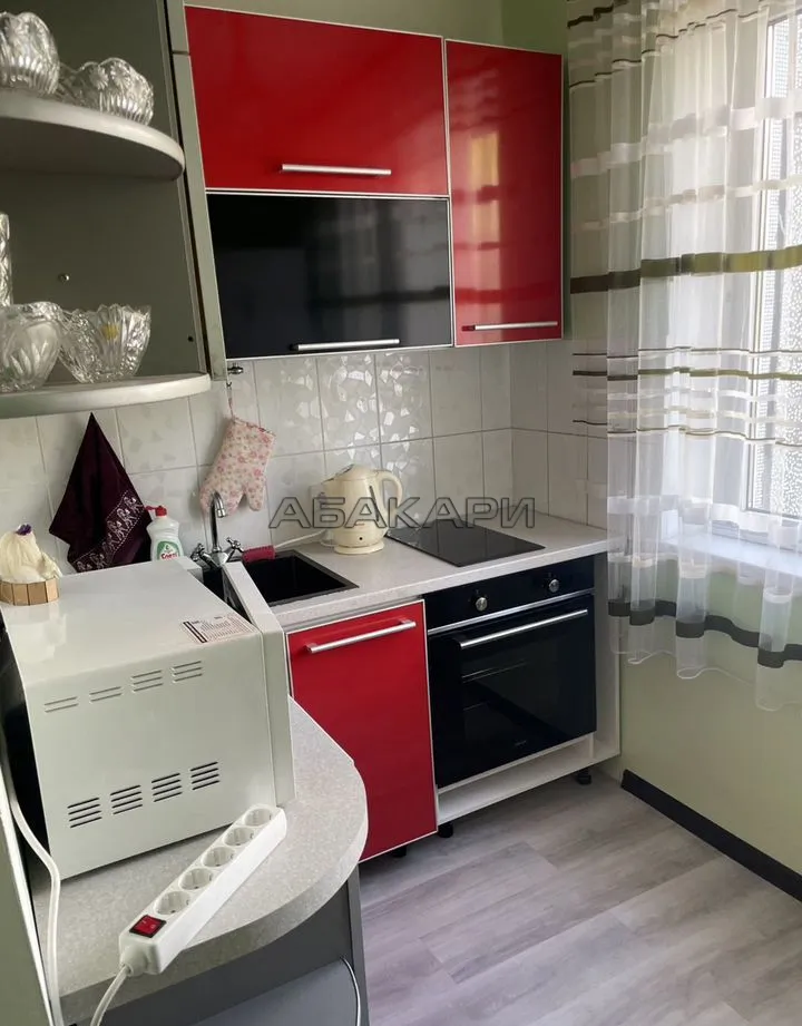 1-комнатная проспект имени Газеты Красноярский Рабочий, 130  за 28000 руб/мес фото 1