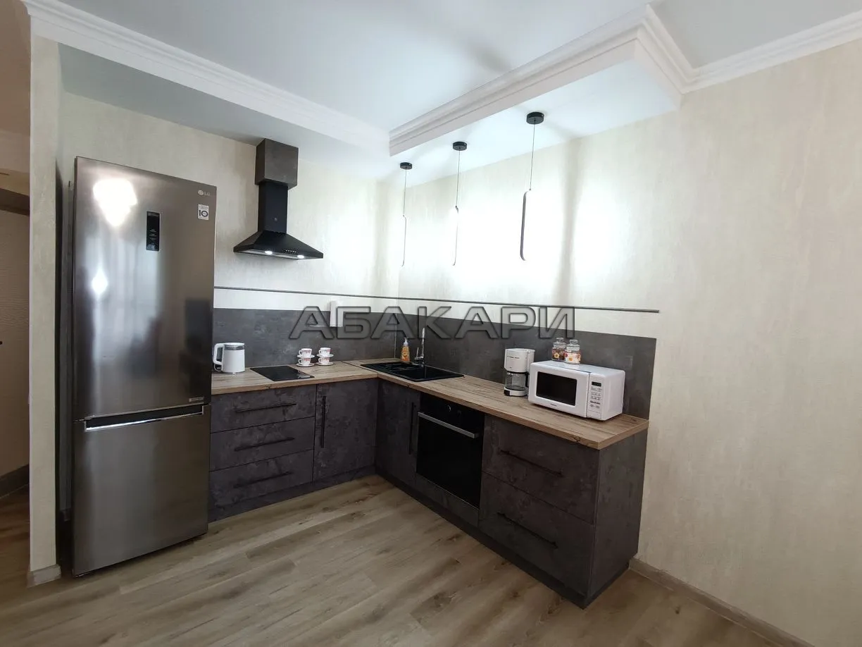 2-комнатная улица Авиаторов, 39  за 58000 руб/мес фото 2