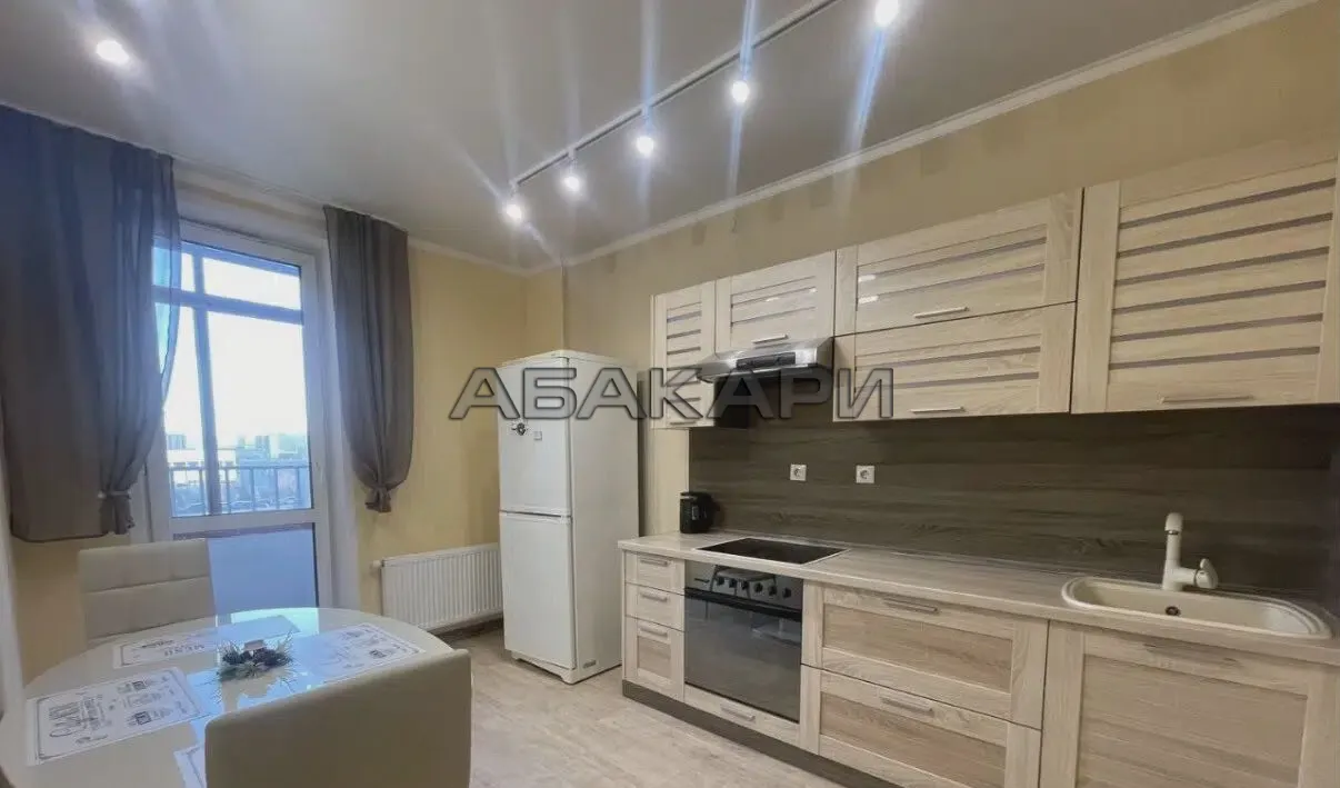 1-комнатная улица Петра Ломако, 8  за 40000 руб/мес фото 1