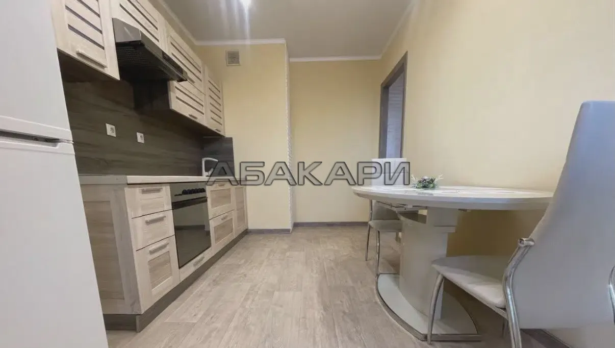 1-комнатная улица Петра Ломако, 8  за 40000 руб/мес фото 2