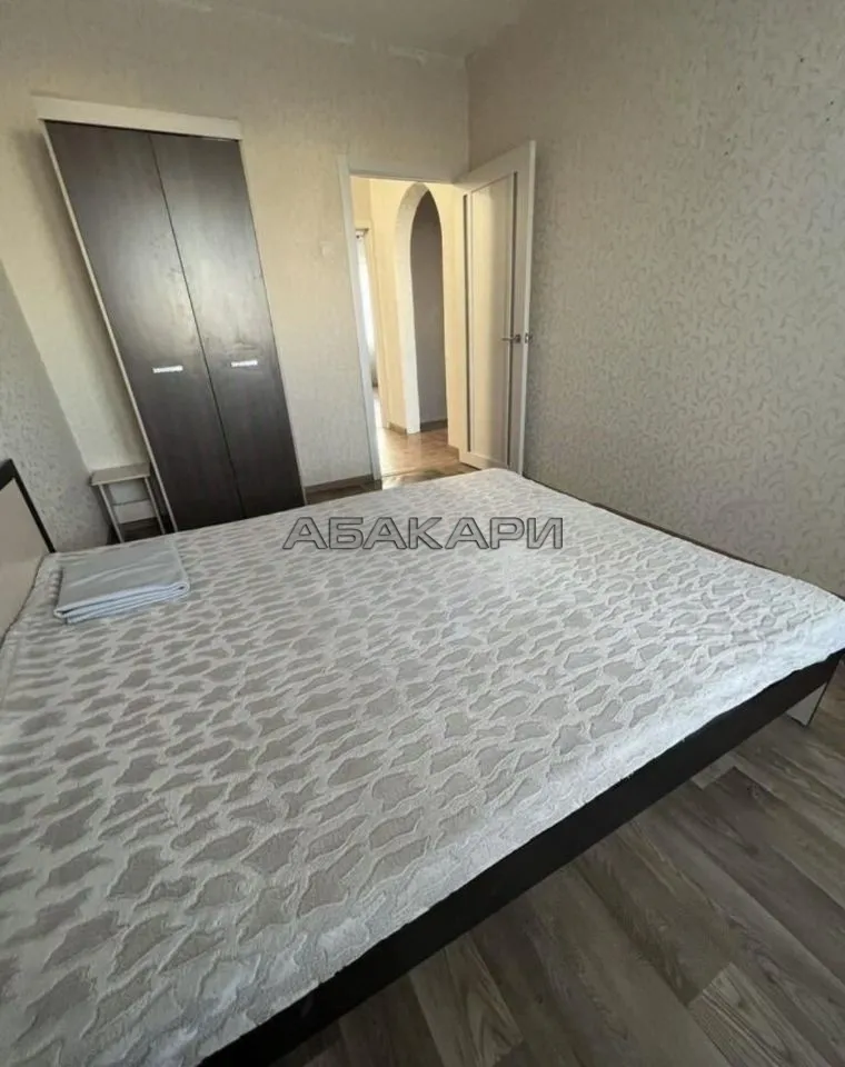 2-комнатная улица 3 Августа, 24  за 35000 руб/мес фото 4