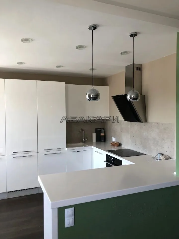 3-комнатная улица Молокова, 1К  за 40000 руб/мес фото 1