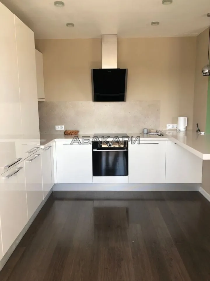 3-комнатная улица Молокова, 1К  за 40000 руб/мес фото 2