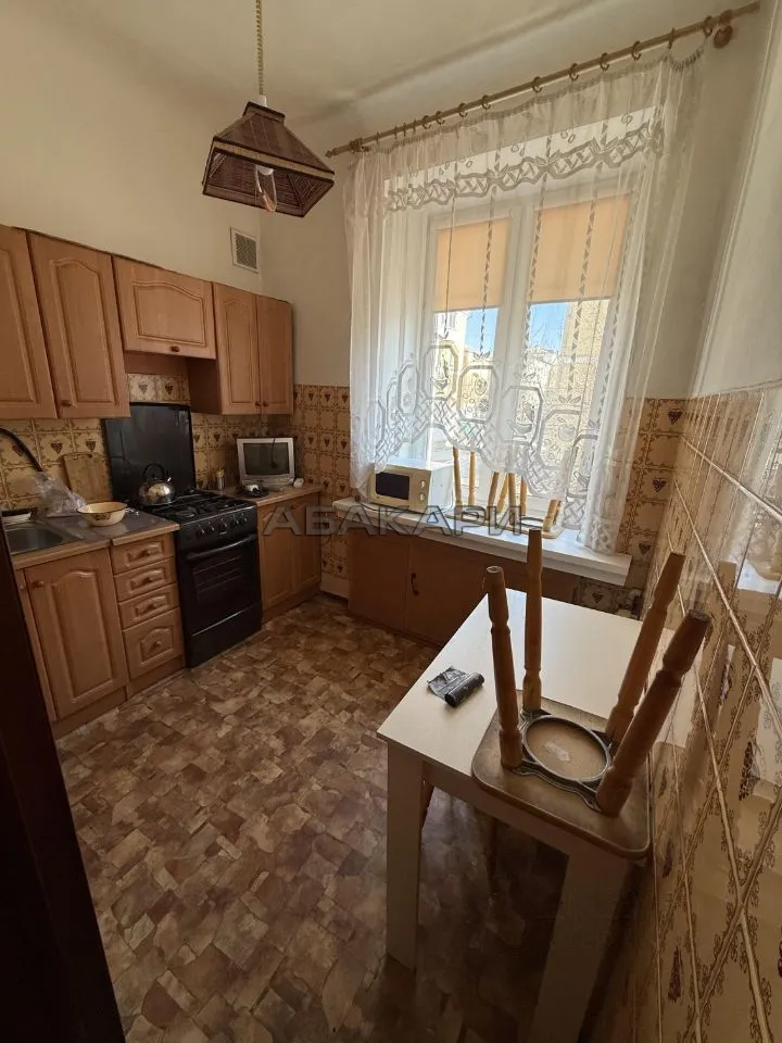 2-комнатная улица Кутузова, 4  за 35000 руб/мес фото 2