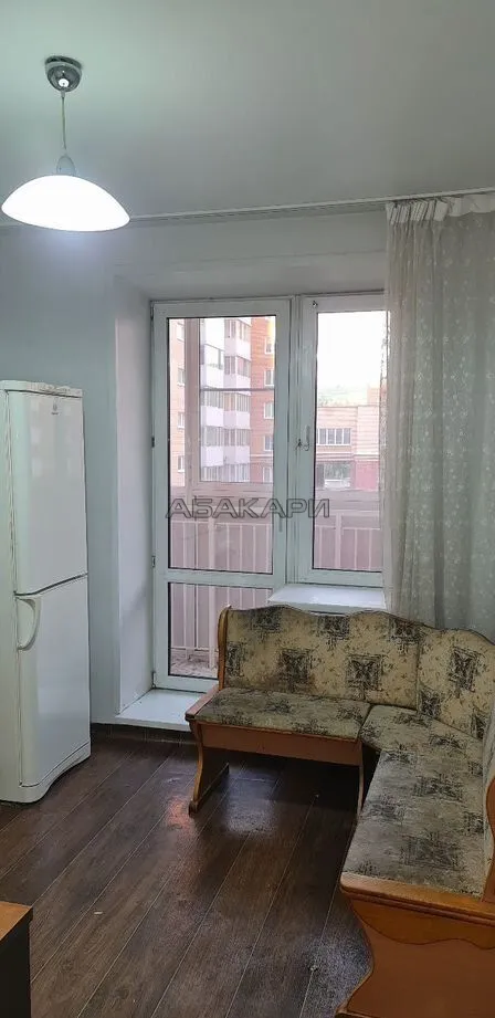 2-комнатная Апрельская улица, 1  за 33000 руб/мес фото 3