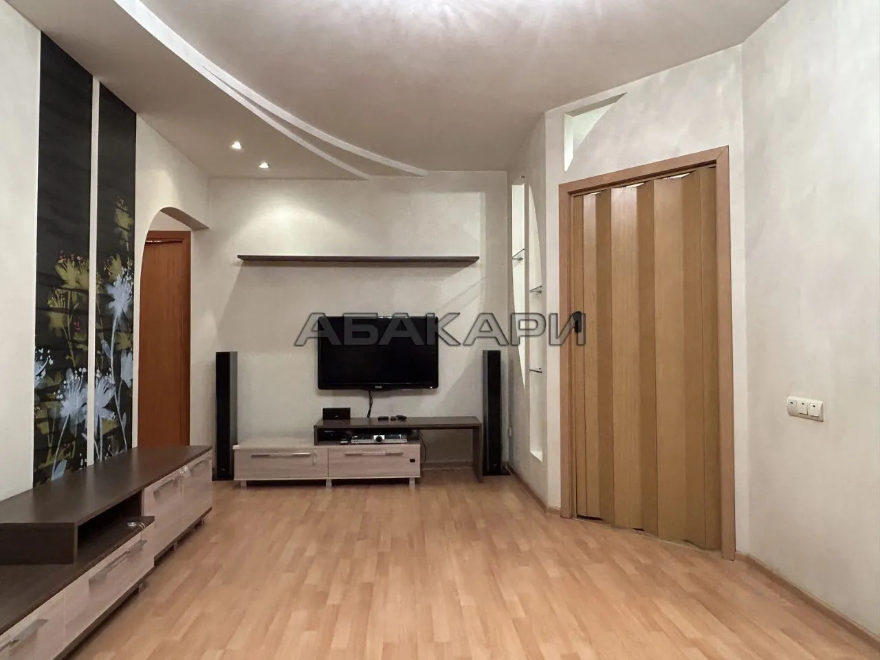 3-комнатная Астраханская улица, 13  за 50000 руб/мес фото 4