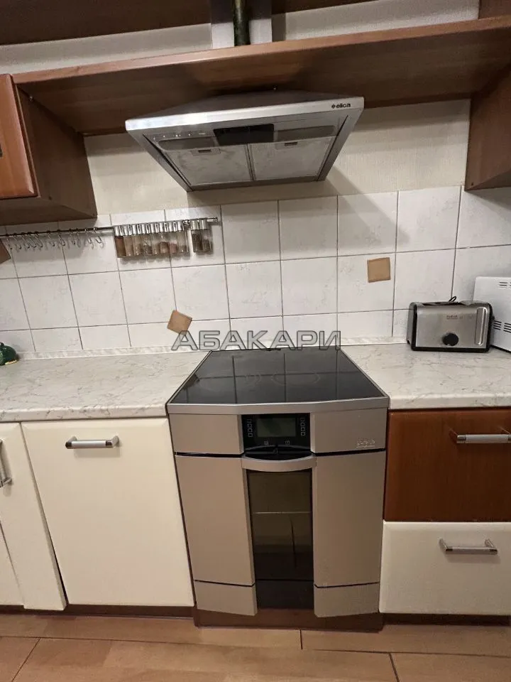 3-комнатная Астраханская улица, 13  за 50000 руб/мес фото 10