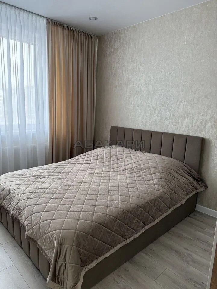 2-комнатная улица Авиаторов, 43  за 50000 руб/мес фото 2