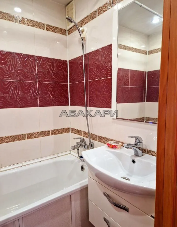 2-комнатная улица Алексеева, 111  за 42000 руб/мес фото 7