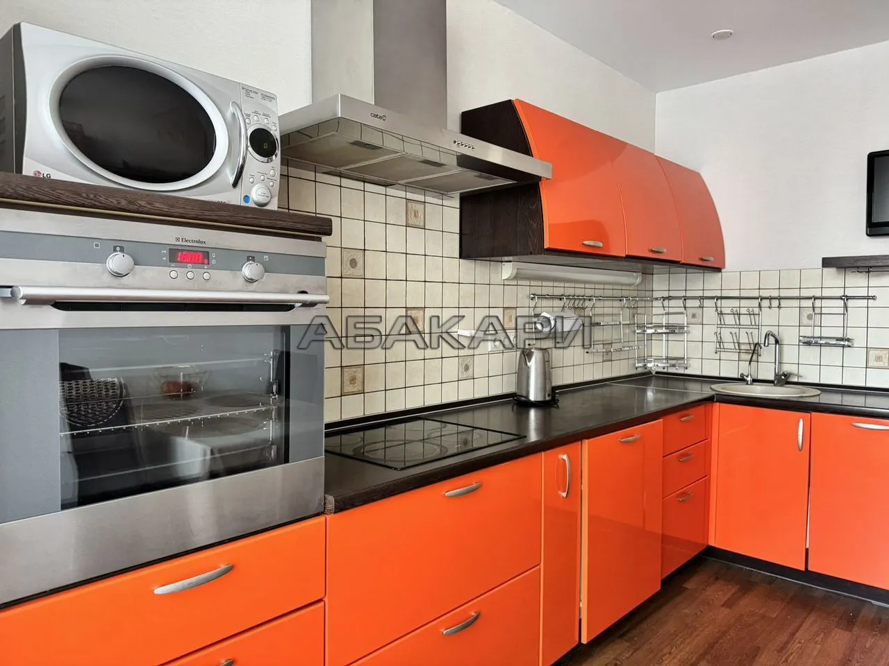 3-комнатная улица Молокова, 64  за 50000 руб/мес фото 2
