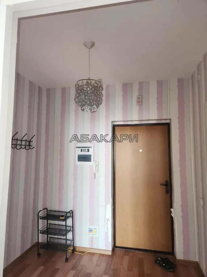 1-комнатная улица 9 Мая, 83  за 33000 руб/мес фото 5