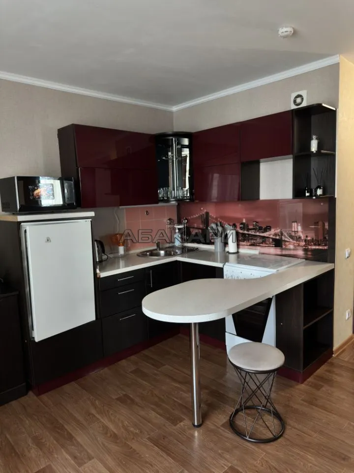 студия улица Карамзина, 18  за 28500 руб/мес фото 1