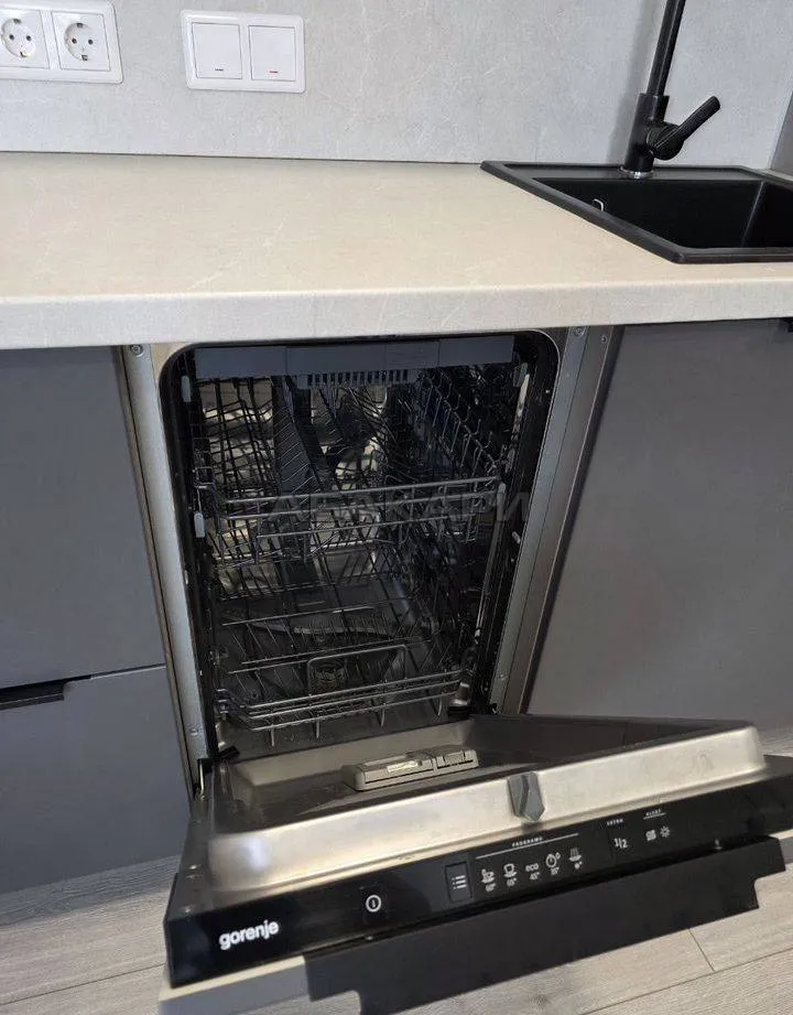 2-комнатная Октябрьская улица, 16  за 60000 руб/мес фото 5