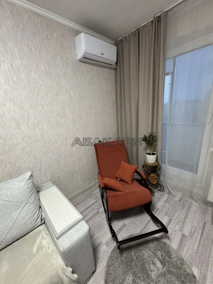 1-комнатная улица Кравченко, 2  за 38000 руб/мес фото 2