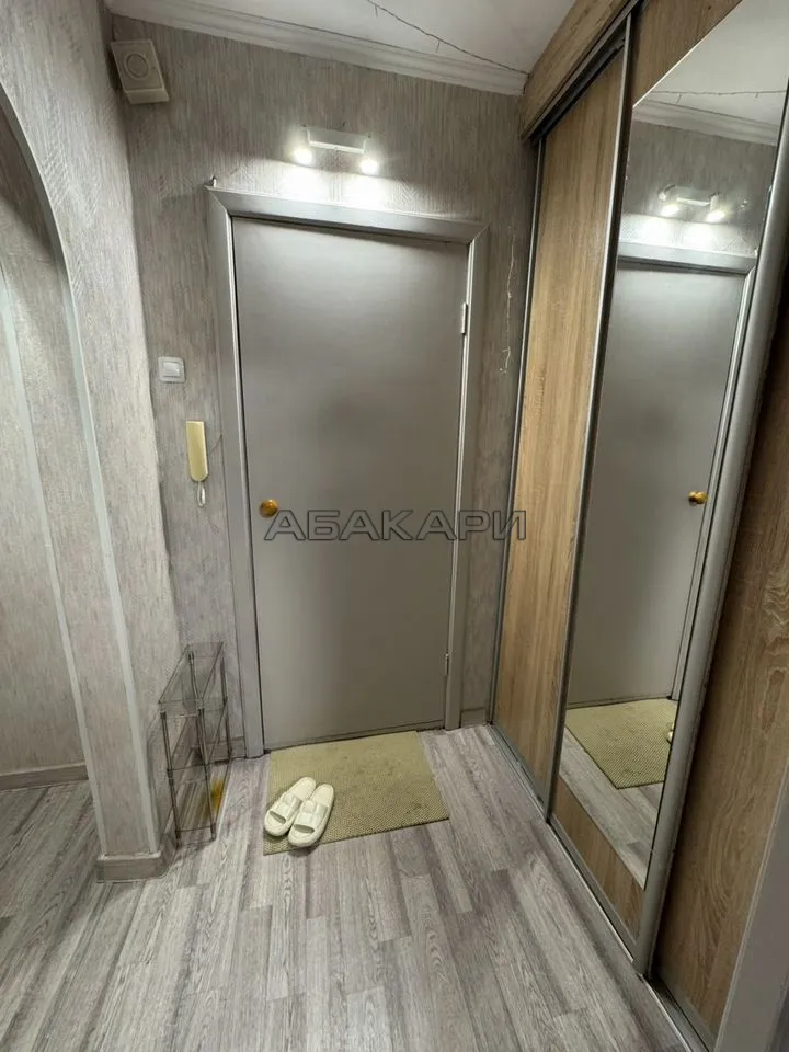 1-комнатная улица Кравченко, 2  за 38000 руб/мес фото 4