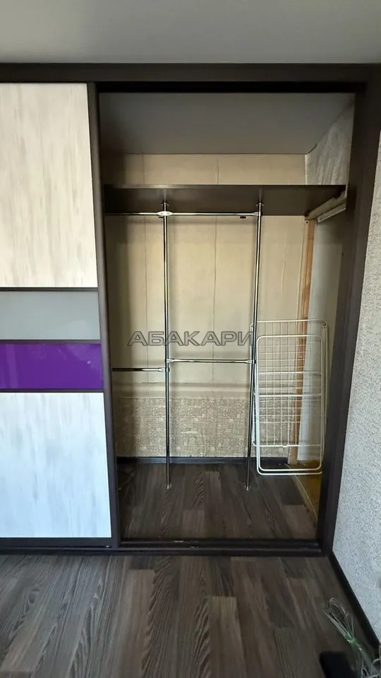 2-комнатная проспект имени Газеты Красноярский Рабочий, 108  за 40000 руб/мес фото 17