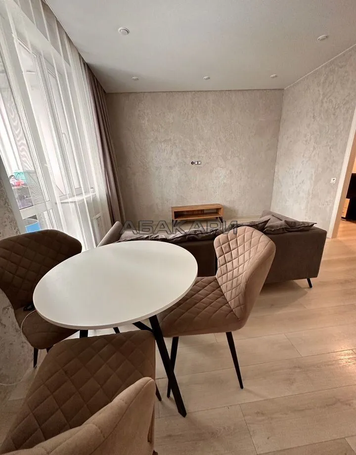 2-комнатная улица Петра Ломако, 16  за 50000 руб/мес фото 2