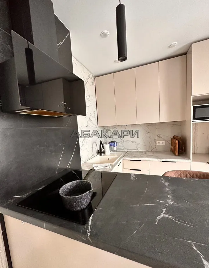 2-комнатная улица Петра Ломако, 16  за 50000 руб/мес фото 4