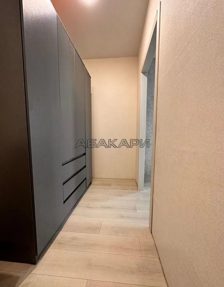 2-комнатная улица Петра Ломако, 16  за 50000 руб/мес фото 14
