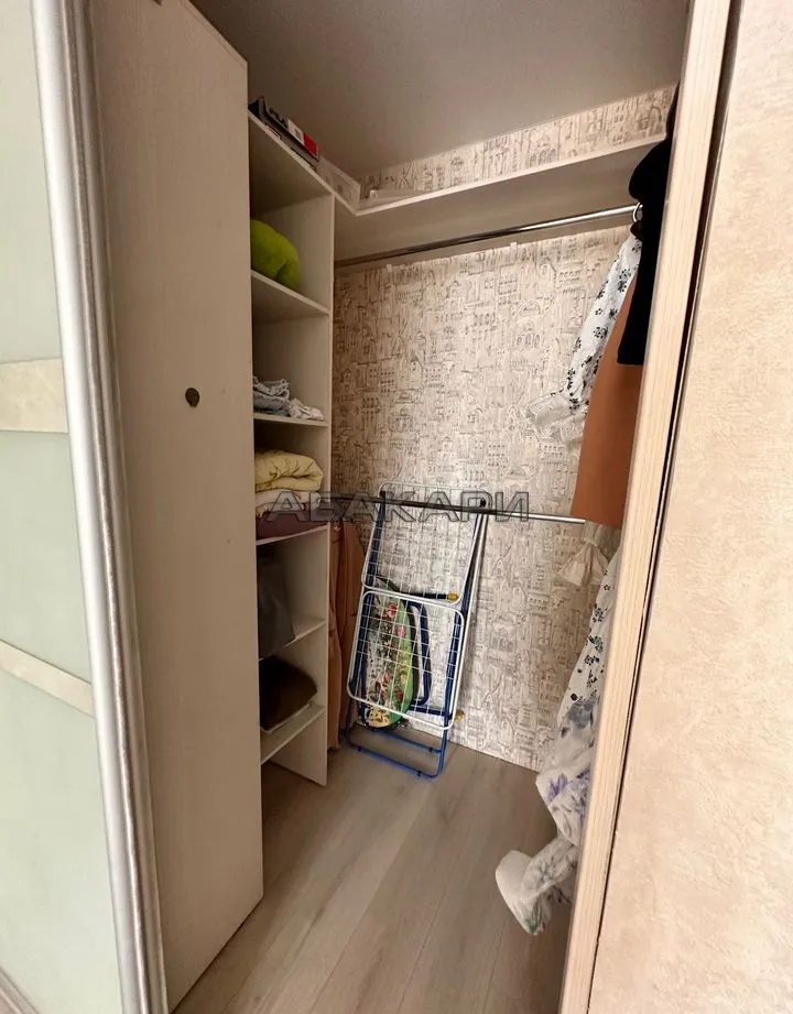 2-комнатная улица Петра Ломако, 16  за 50000 руб/мес фото 17